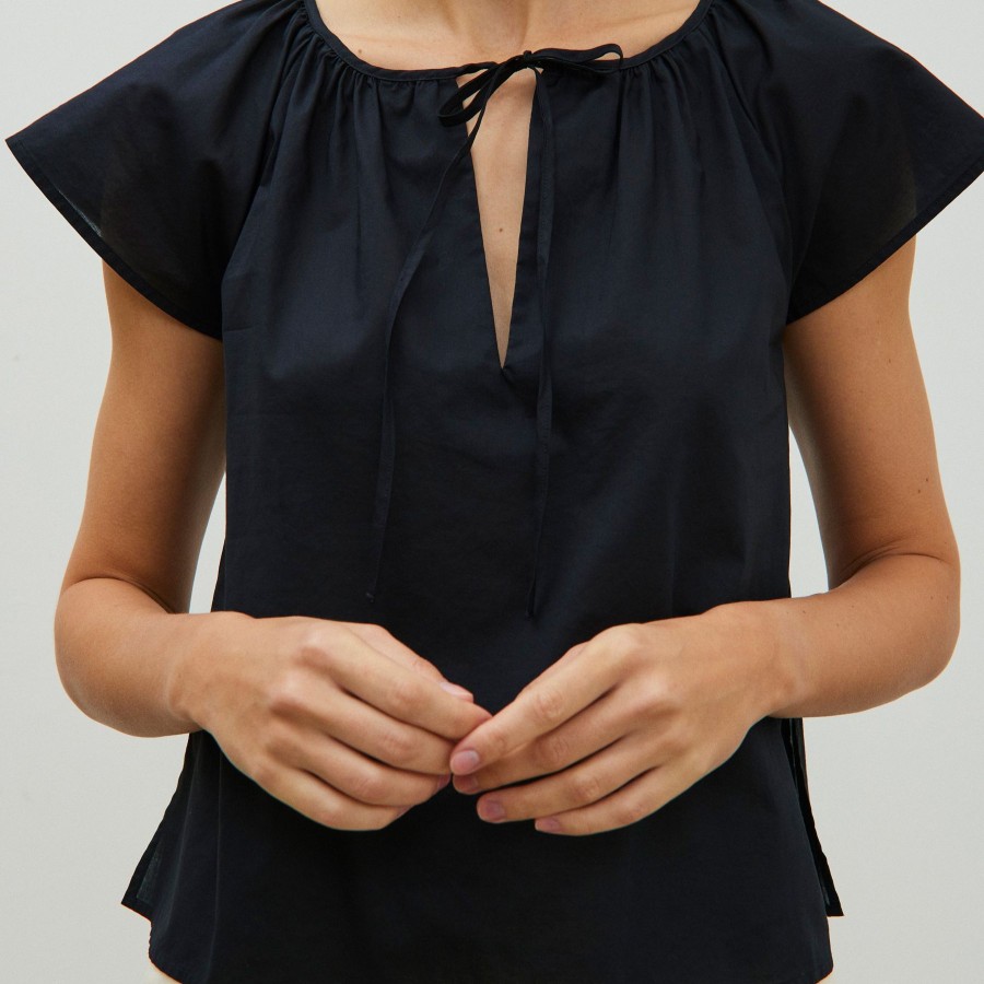 Women Something to Hold | Rowe Top Navy