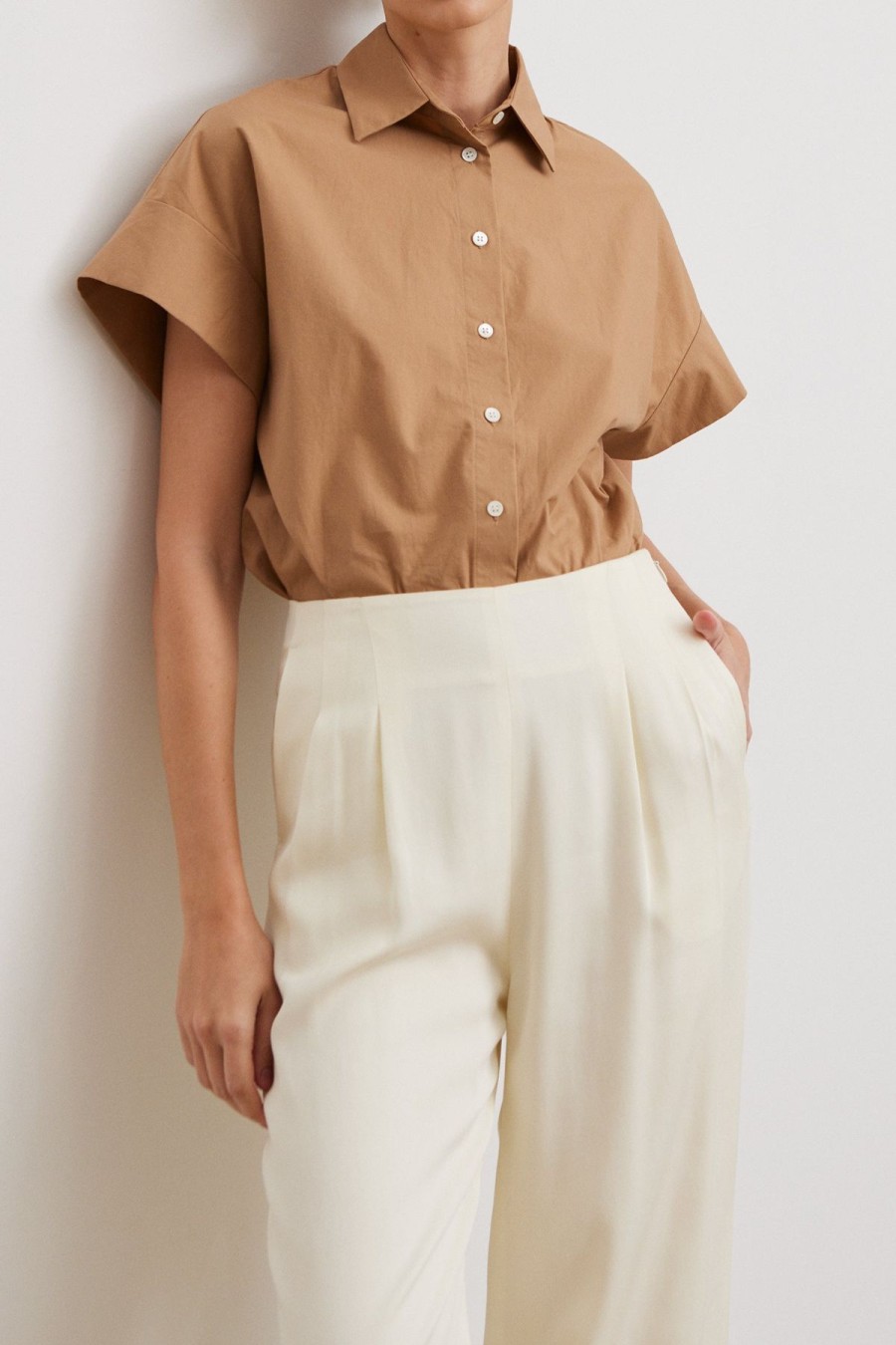 Women Something to Hold | Studio Cutoff Shirt Walnut